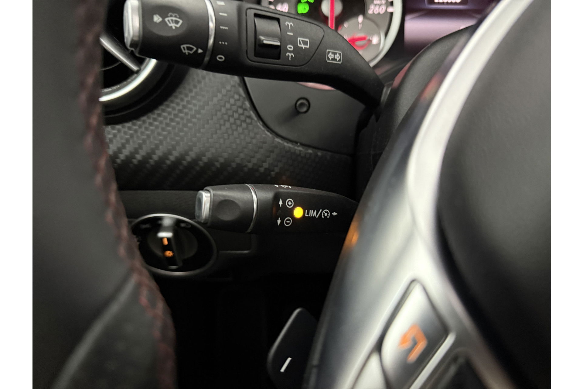 Mercedes-Benz A-Klasse 180 CDI Panoramadak | LED | Spoiler | Airco | Navi | PDC | 18"LMV