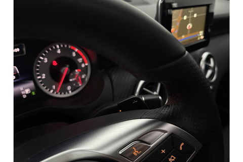 Mercedes-Benz A-Klasse 180 CDI Panoramadak | LED | Spoiler | Airco | Navi | PDC | 18"LMV