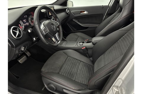 Mercedes-Benz A-Klasse 180 CDI Panoramadak | LED | Spoiler | Airco | Navi | PDC | 18"LMV