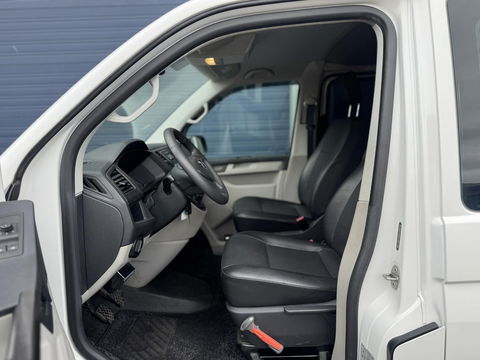 Volkswagen Transporter 2.0 TDI L2H1 Trendline DUBBEL CABINE / AIRCO / LEER / VERLAAGD / SPOILERS