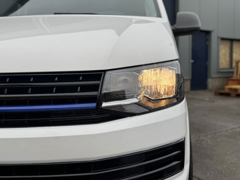 Volkswagen Transporter 2.0 TDI L2H1 Trendline DUBBEL CABINE / AIRCO / LEER / VERLAAGD / SPOILERS