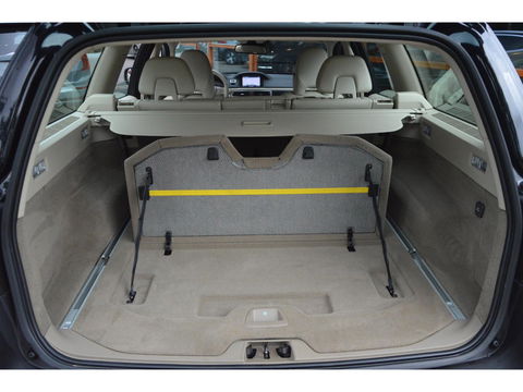 Volvo XC70 D4 | 5 Cilinder |Automaat | Standkachel | Trekhaak 1.600 kg | Dealeronderhouden | Luxe bekleding | Camera