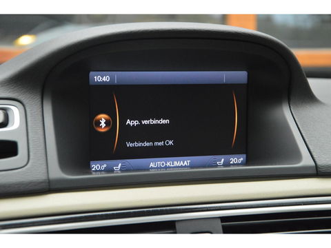 Volvo XC70 D4 | 5 Cilinder |Automaat | Standkachel | Trekhaak 1.600 kg | Dealeronderhouden | Luxe bekleding | Camera
