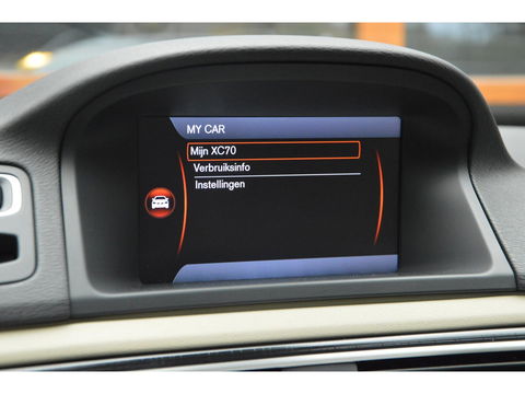 Volvo XC70 D4 | 5 Cilinder |Automaat | Standkachel | Trekhaak 1.600 kg | Dealeronderhouden | Luxe bekleding | Camera