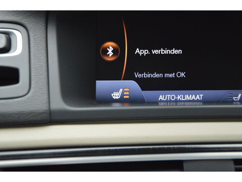 Volvo XC70 D4 | 5 Cilinder |Automaat | Standkachel | Trekhaak 1.600 kg | Dealeronderhouden | Luxe bekleding | Camera