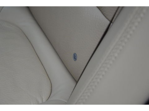 Volvo XC70 D4 | 5 Cilinder |Automaat | Standkachel | Trekhaak 1.600 kg | Dealeronderhouden | Luxe bekleding | Camera