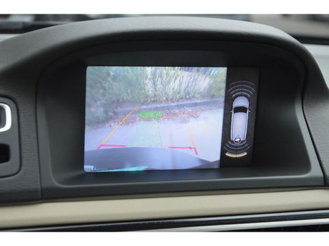 Volvo XC70 D4 | 5 Cilinder |Automaat | Standkachel | Trekhaak 1.600 kg | Dealeronderhouden | Luxe bekleding | Camera