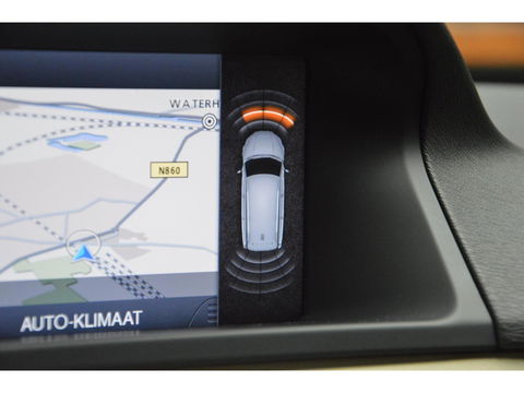 Volvo XC70 D4 | 5 Cilinder |Automaat | Standkachel | Trekhaak 1.600 kg | Dealeronderhouden | Luxe bekleding | Camera