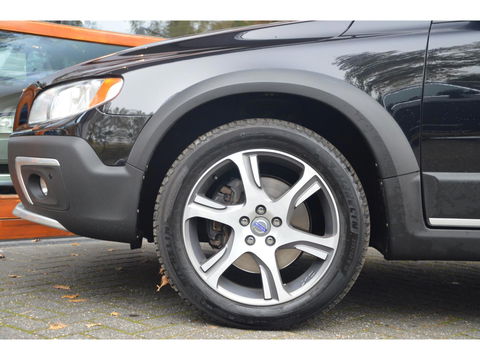 Volvo XC70 D4 | 5 Cilinder |Automaat | Standkachel | Trekhaak 1.600 kg | Dealeronderhouden | Luxe bekleding | Camera