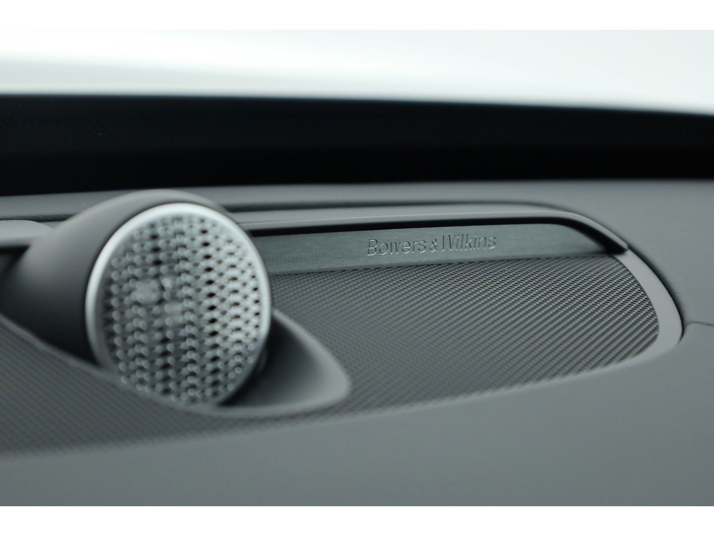Volvo XC90 2.0 T8 Plug-in hybrid AWD Ultra Bright | Luchtvering | Massage | B&W Audio | Pano-dak | Stoelvent. |  Head-up | 360 camera |