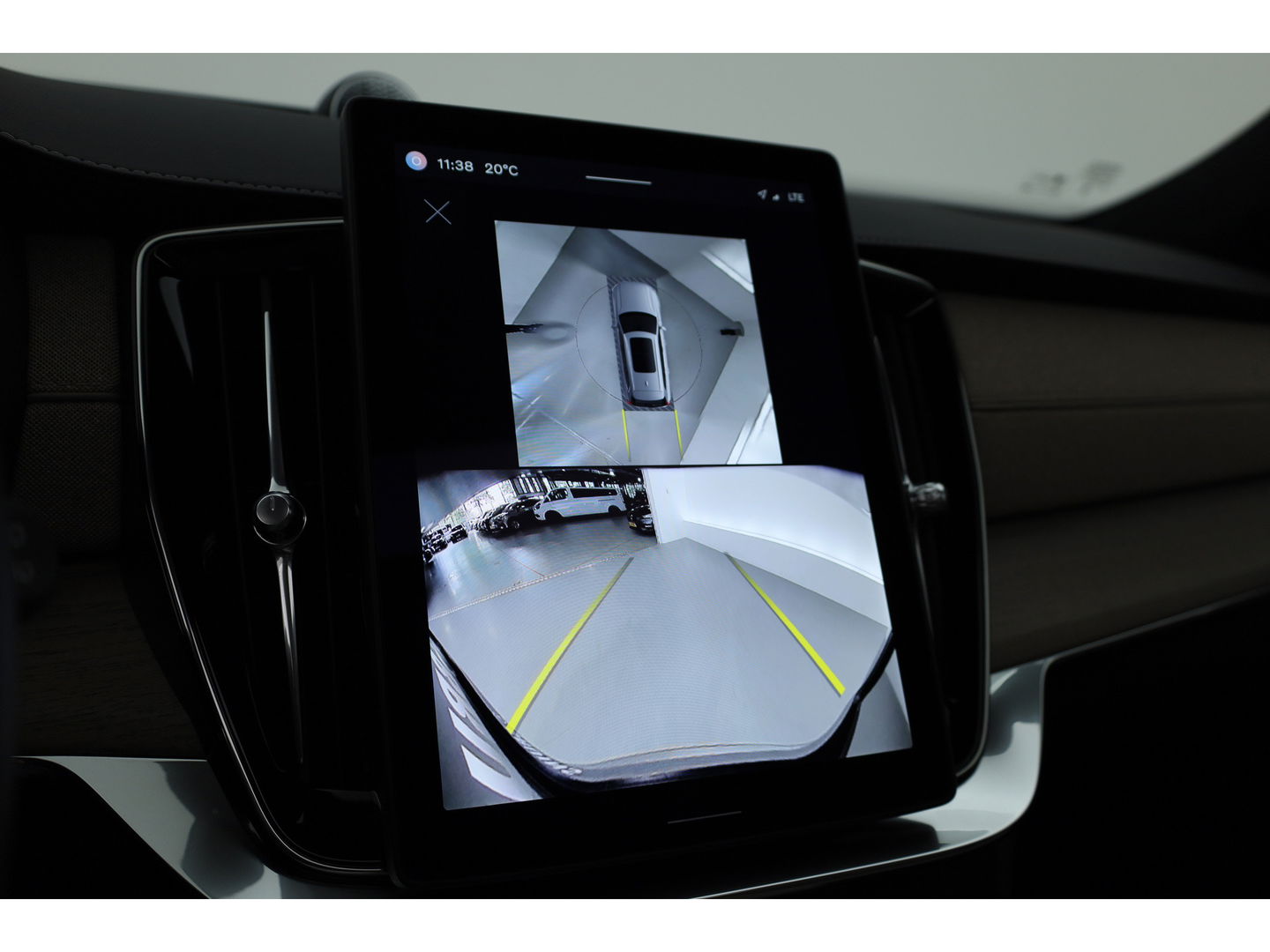 Volvo XC90 2.0 T8 Plug-in hybrid AWD Ultra Bright | Luchtvering | Massage | B&W Audio | Pano-dak | Stoelvent. |  Head-up | 360 camera |