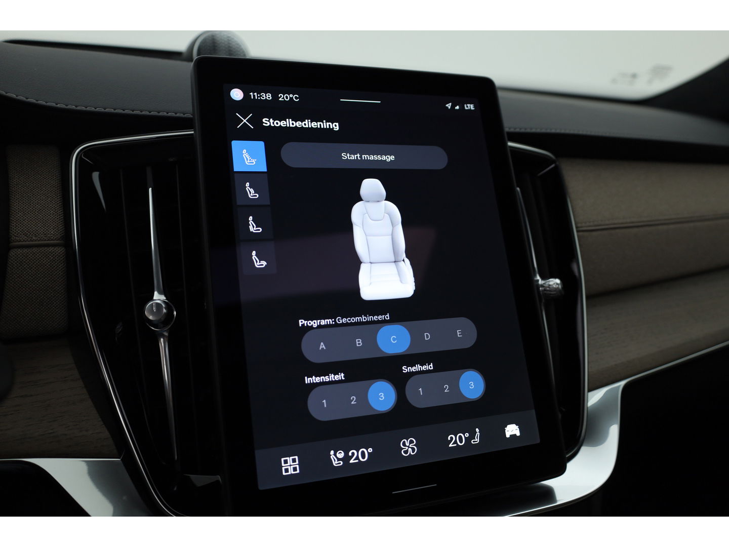 Volvo XC90 2.0 T8 Plug-in hybrid AWD Ultra Bright | Luchtvering | Massage | B&W Audio | Pano-dak | Stoelvent. |  Head-up | 360 camera |