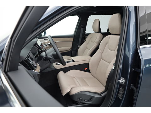 Volvo XC90 2.0 T8 Plug-in hybrid AWD Ultra Bright | Luchtvering | Massage | B&W Audio | Pano-dak | Stoelvent. |  Head-up | 360 camera |