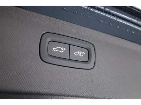 Volvo XC90 2.0 T8 Plug-in hybrid AWD Ultra Bright | Luchtvering | Massage | B&W Audio | Pano-dak | Stoelvent. |  Head-up | 360 camera |