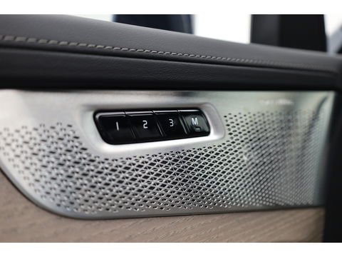 Volvo XC90 2.0 T8 Plug-in hybrid AWD Ultra Bright | Luchtvering | Massage | B&W Audio | Pano-dak | Stoelvent. |  Head-up | 360 camera |