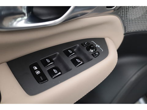 Volvo XC90 2.0 T8 Plug-in hybrid AWD Ultra Bright | Luchtvering | Massage | B&W Audio | Pano-dak | Stoelvent. |  Head-up | 360 camera |