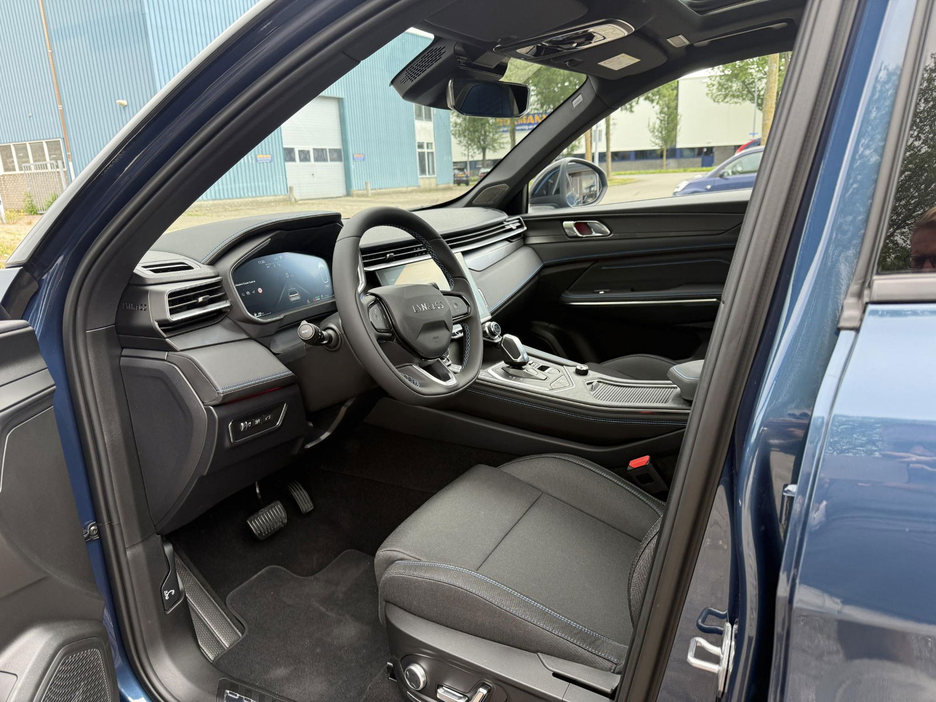 Lynk & Co 01 1.5 Memory seats l pano l 360 I Plug in
