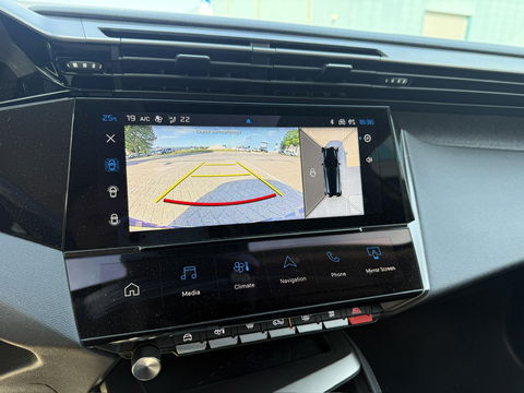 Peugeot 308 1.6 Plug in Hybrid 180 Allure