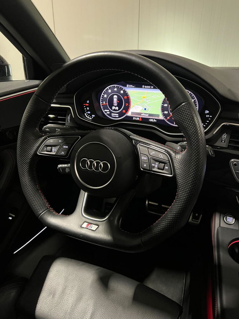 Audi A4 Avant 2.0 TFSI S-line Pano Virtual Black Edition VOL