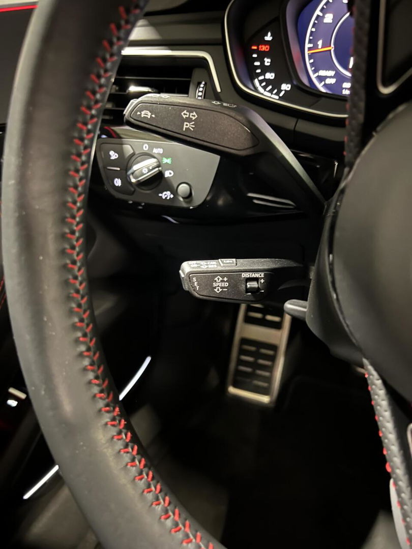 Audi A4 Avant 2.0 TFSI S-line Pano Virtual Black Edition VOL