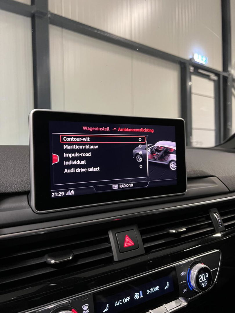 Audi A4 Avant 2.0 TFSI S-line Pano Virtual Black Edition VOL