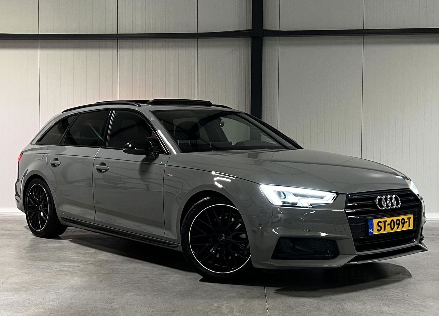 Audi A4 Avant 2.0 TFSI S-line Pano Virtual Black Edition VOL