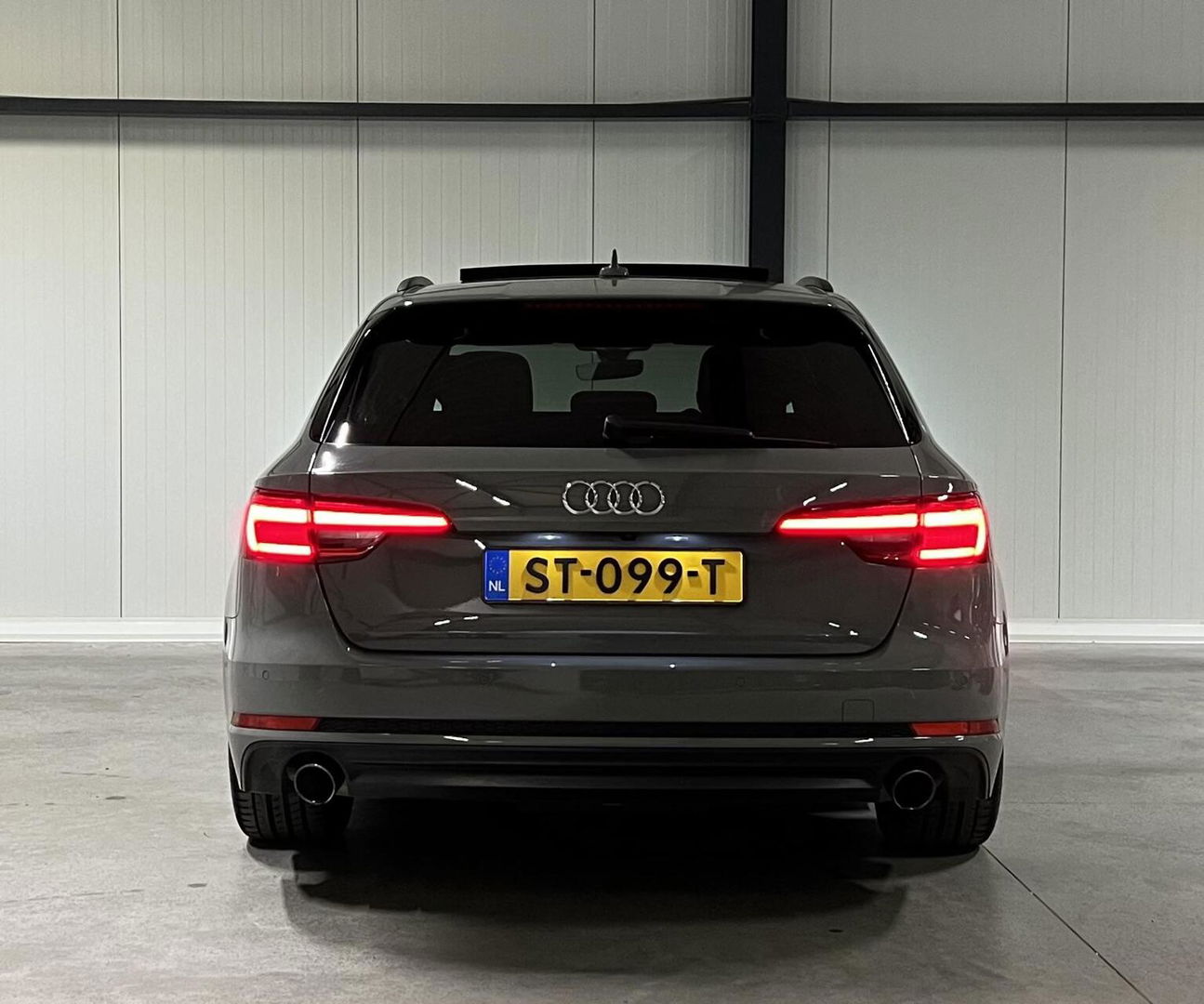 Audi A4 Avant 2.0 TFSI S-line Pano Virtual Black Edition VOL