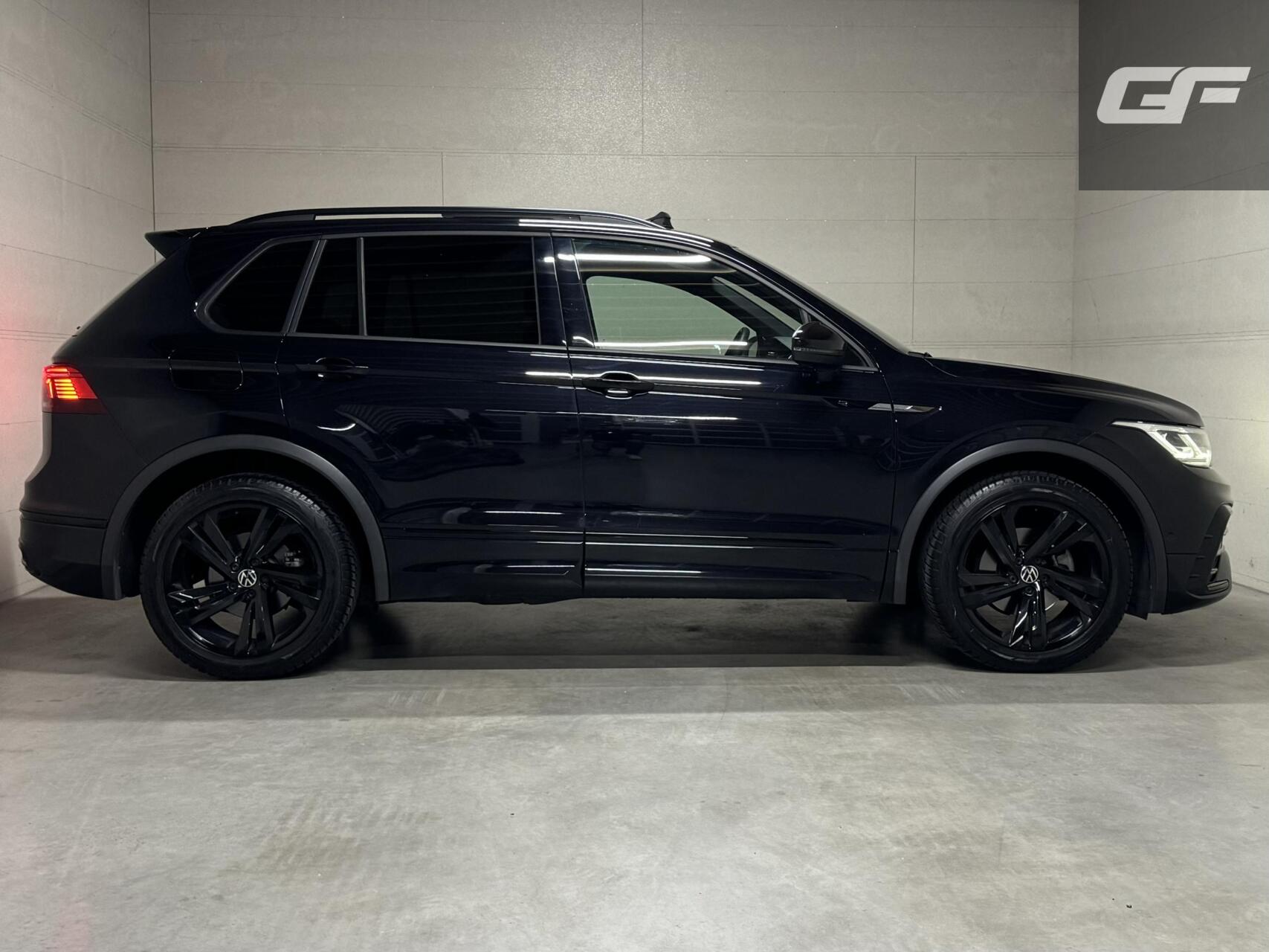 Volkswagen Tiguan 1.5 TSI R-Line Black Style Pano H/K NAP