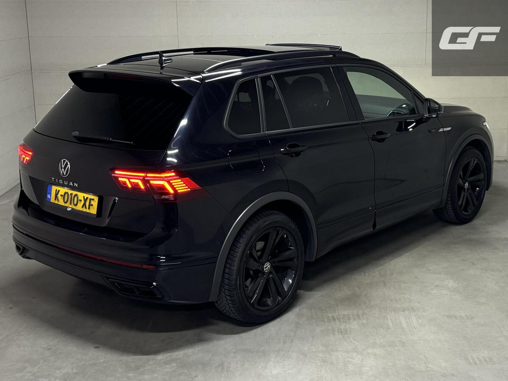 Volkswagen Tiguan 1.5 TSI R-Line Black Style Pano H/K NAP