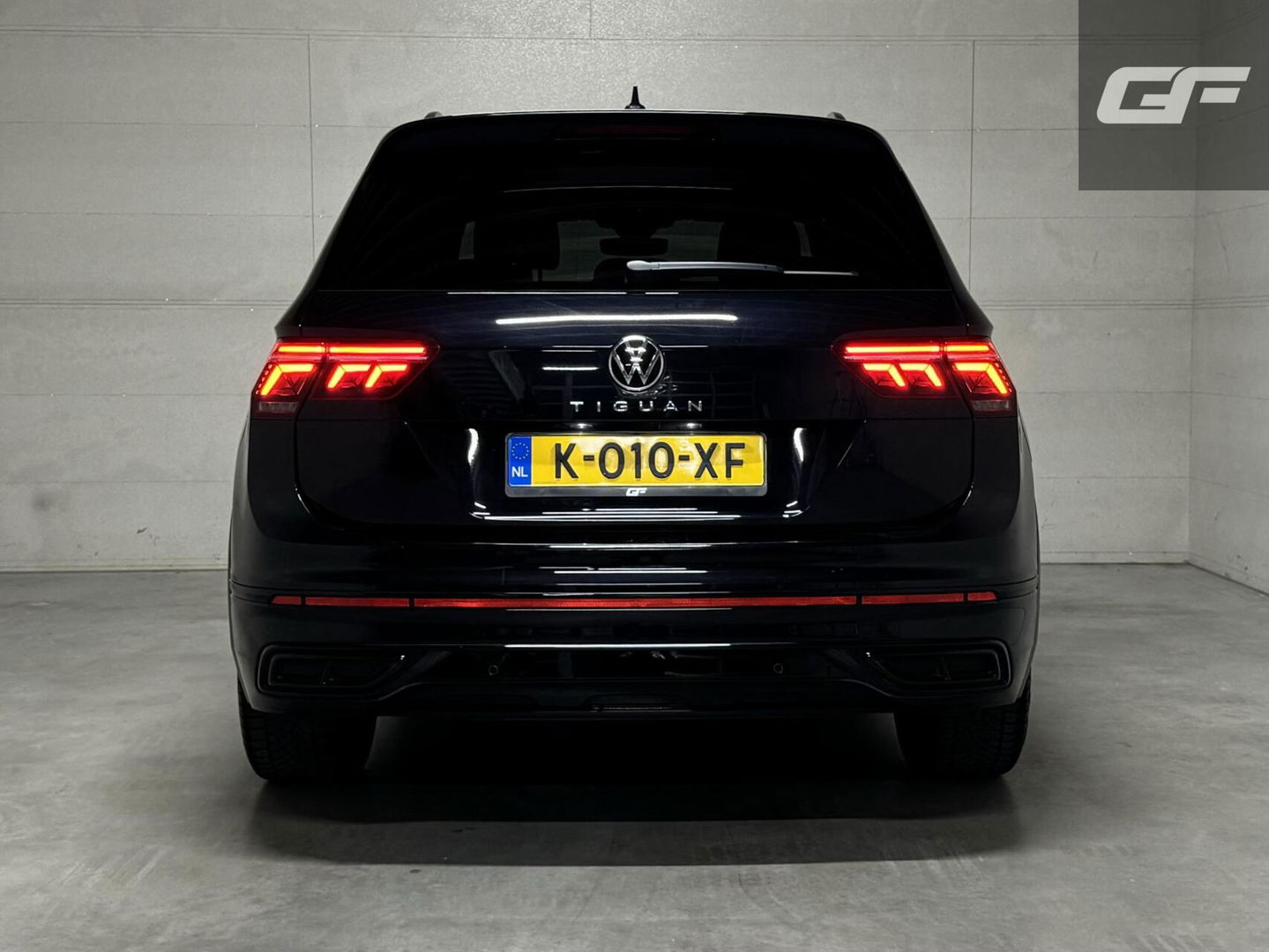 Volkswagen Tiguan 1.5 TSI R-Line Black Style Pano H/K NAP