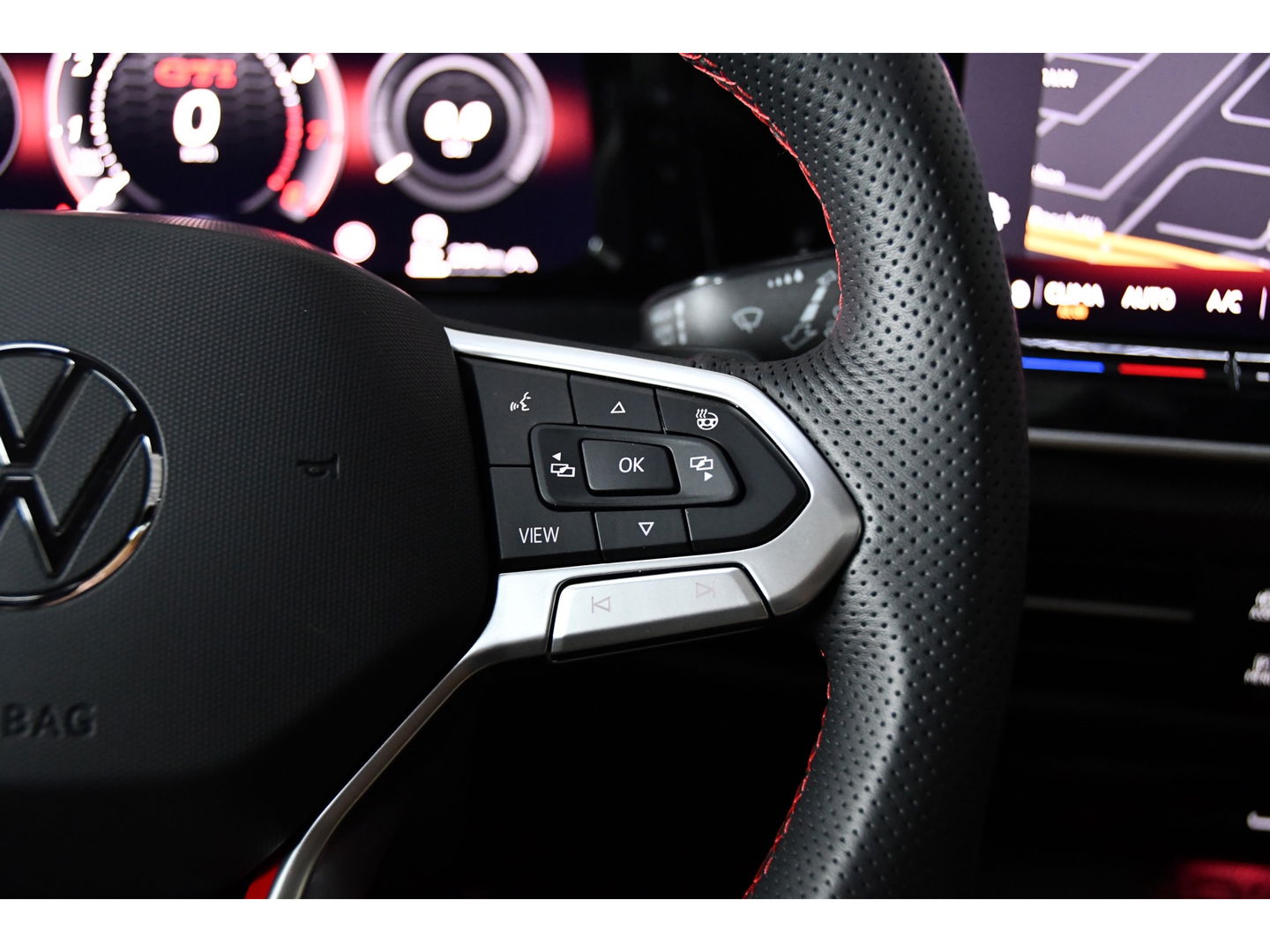 Volkswagen Golf 2.0 TSI GTI Clubsport, Panorama, HK Audio, Groot display