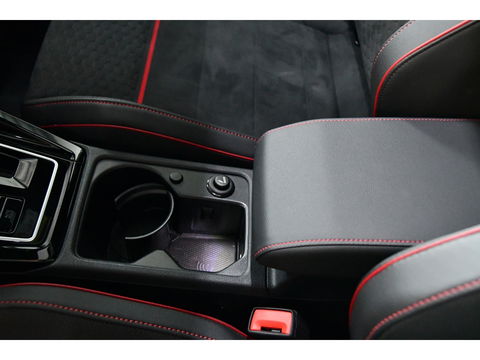 Volkswagen Golf 2.0 TSI GTI Clubsport, Panorama, HK Audio, Groot display