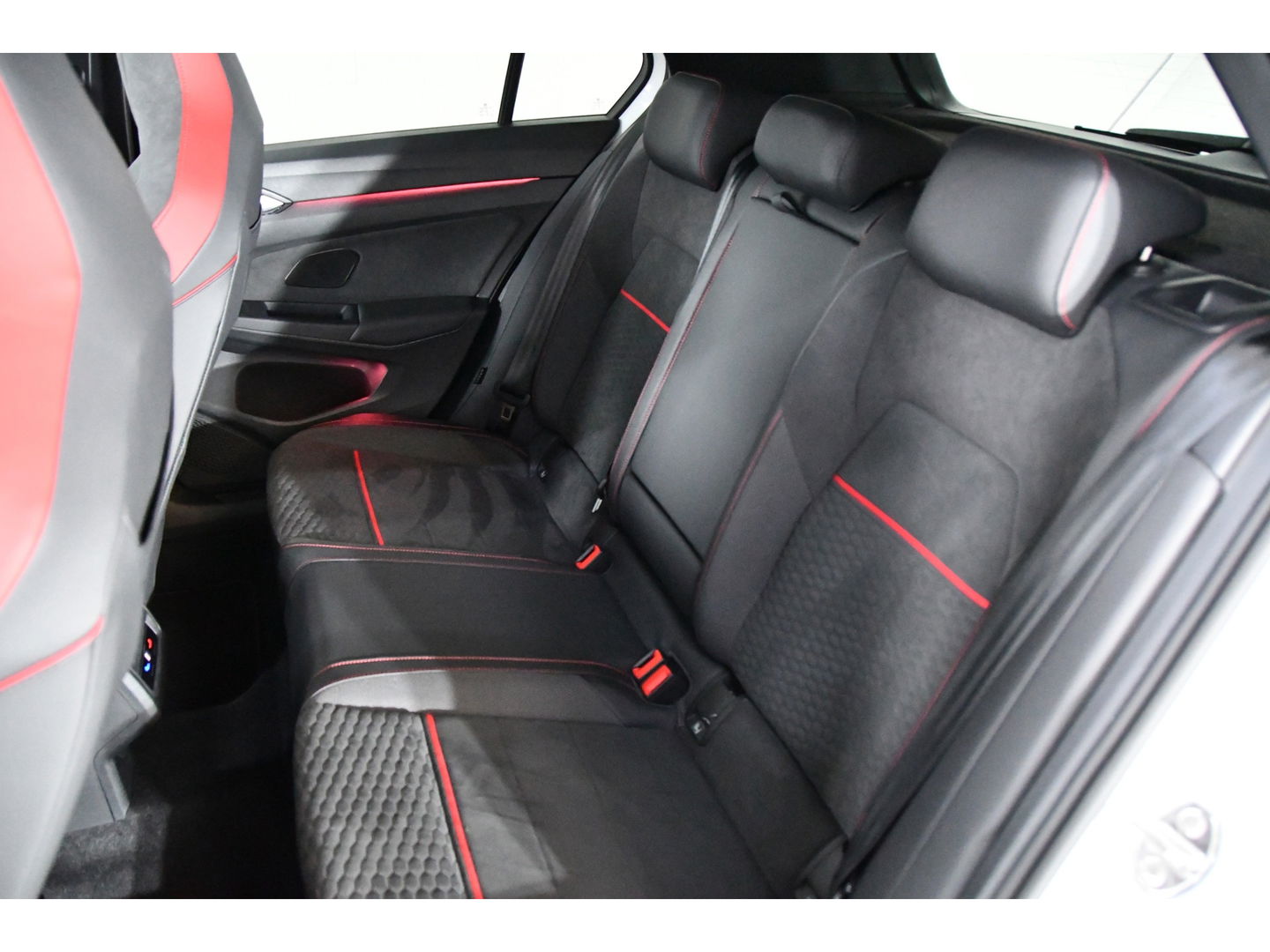 Volkswagen Golf 2.0 TSI GTI Clubsport, Panorama, HK Audio, Groot display