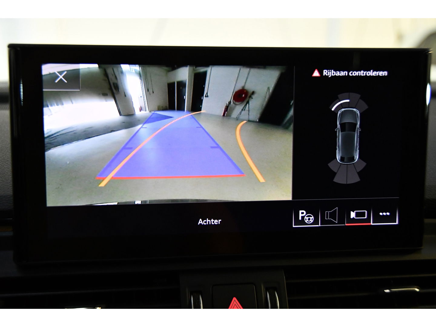 Audi Q5 Sportback 55 TFSI e S edition Competition Luchtvering