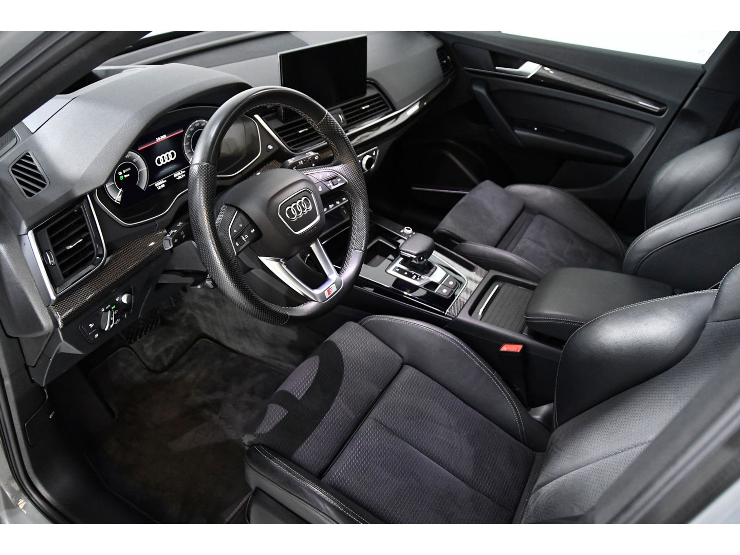 Audi Q5 Sportback 55 TFSI e S edition Competition Luchtvering