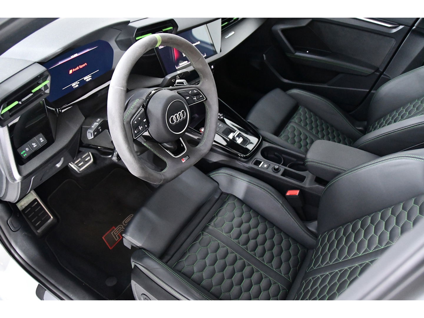 Audi RS3 Limousine 2.5 TFSI quattro, Hulk edition, Keramisch, Panoramadak