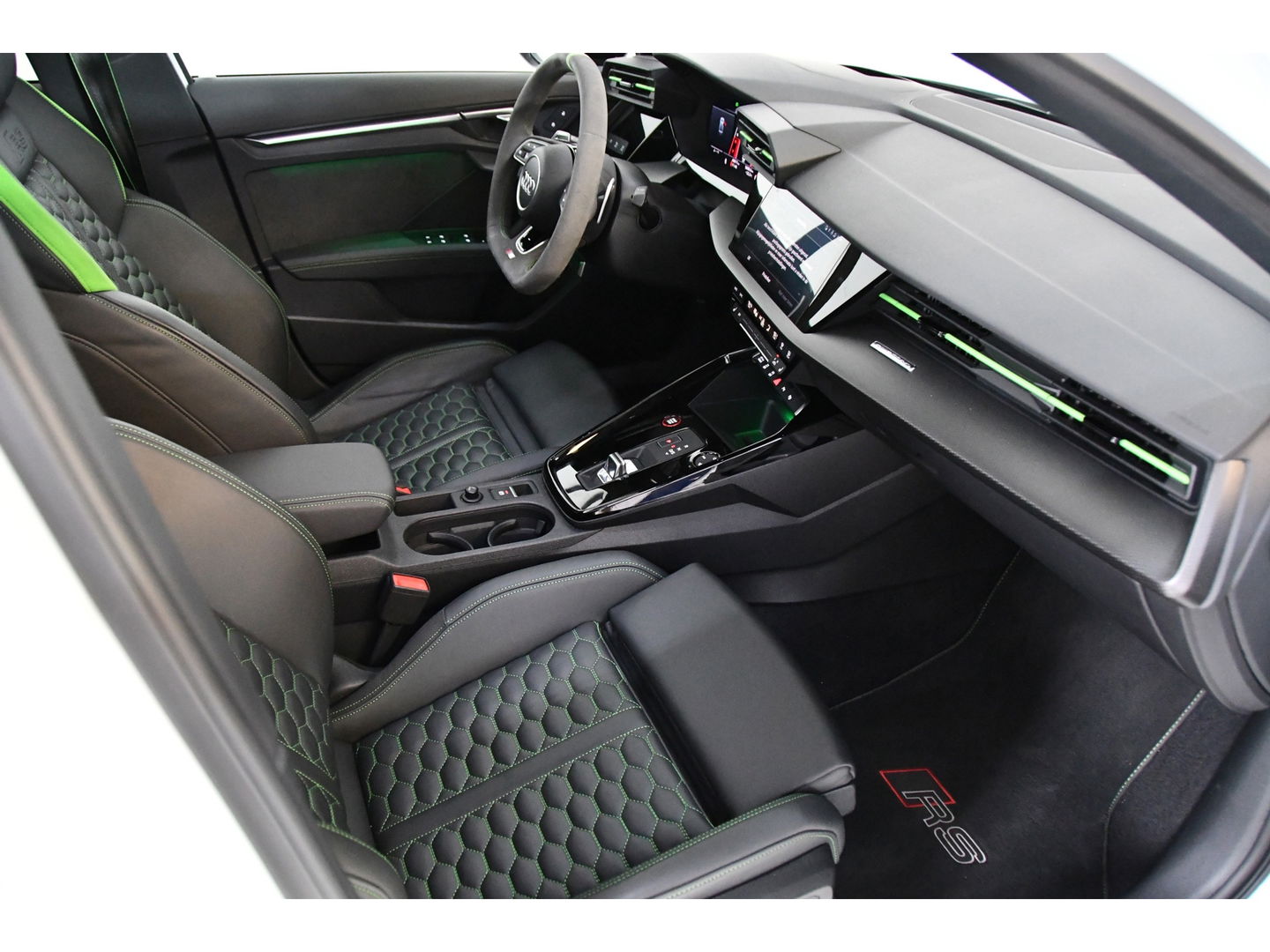 Audi RS3 Limousine 2.5 TFSI quattro, Hulk edition, Keramisch, Panoramadak