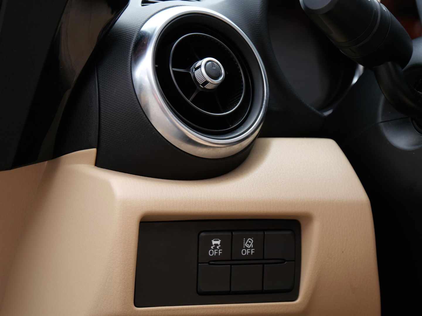 Mazda MX-5 1.5 CHAIRO/ LEER/ BOSE/ DAB/ *NL-AUTO MET UITSTRALING*
