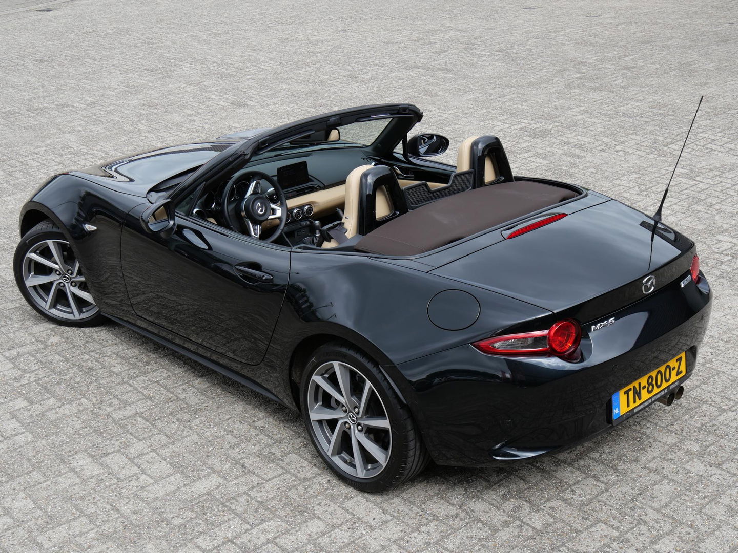 Mazda MX-5 1.5 CHAIRO/ LEER/ BOSE/ DAB/ *NL-AUTO MET UITSTRALING*