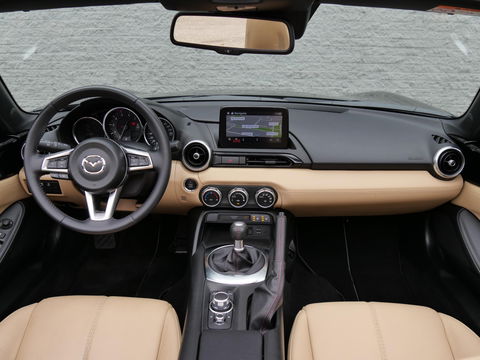Mazda MX-5 1.5 CHAIRO/ LEER/ BOSE/ DAB/ *NL-AUTO MET UITSTRALING*