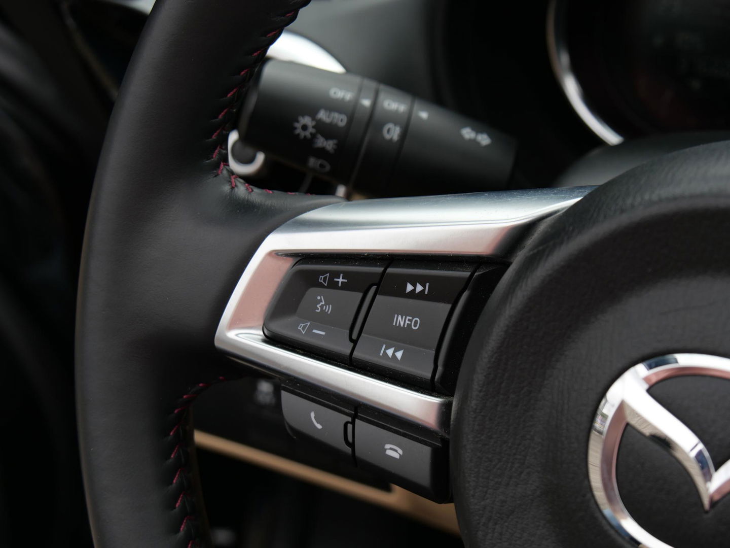 Mazda MX-5 1.5 CHAIRO/ LEER/ BOSE/ DAB/ *NL-AUTO MET UITSTRALING*
