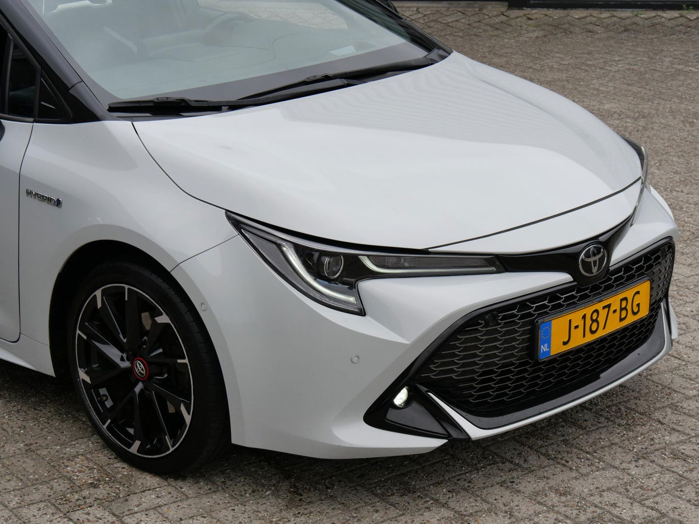 Toyota Corolla Touring Sports 2.0 HYBRID GR SPORT PLUS/ HEAD-UP/ ELEKT. KLEP/ JBL AUDIO/ KEYLESS
