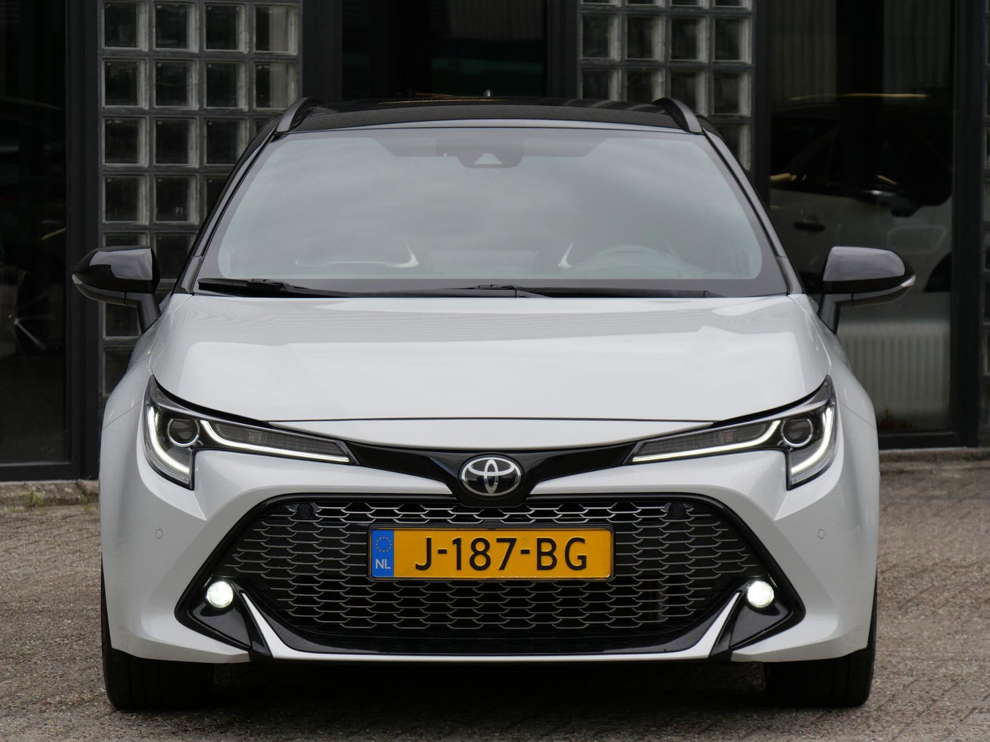 Toyota Corolla Touring Sports 2.0 HYBRID GR SPORT PLUS/ HEAD-UP/ ELEKT. KLEP/ JBL AUDIO/ KEYLESS
