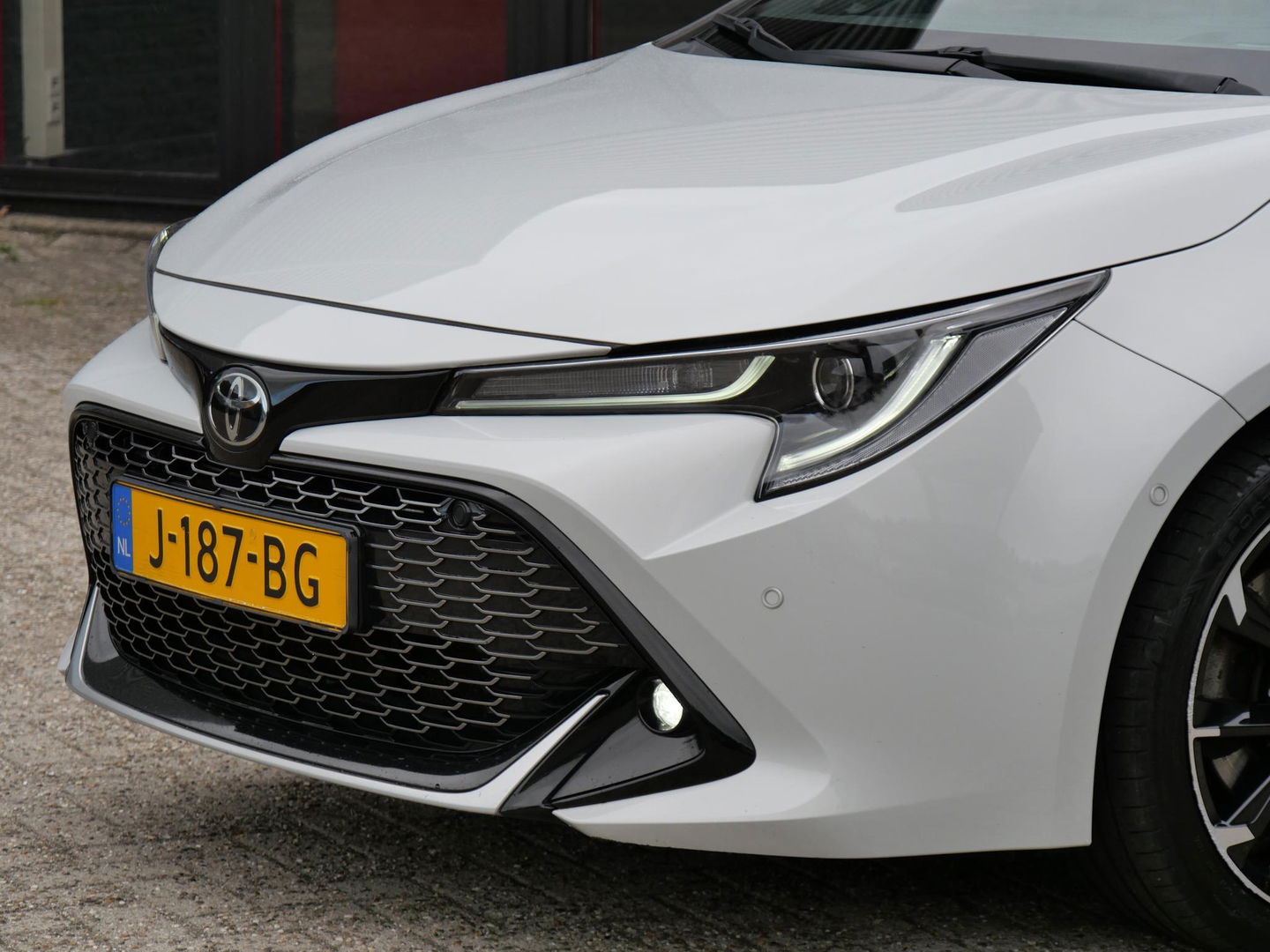 Toyota Corolla Touring Sports 2.0 HYBRID GR SPORT PLUS/ HEAD-UP/ ELEKT. KLEP/ JBL AUDIO/ KEYLESS