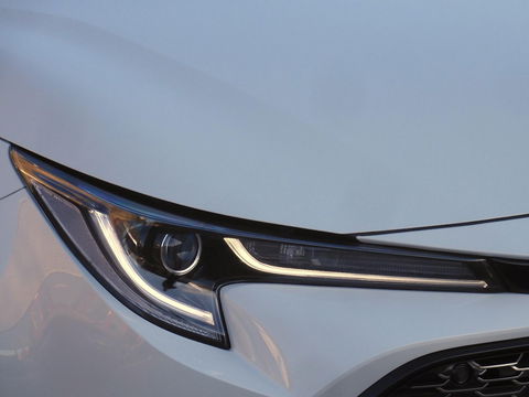 Toyota Corolla Touring Sports 2.0 HYBRID GR SPORT PLUS/ HEAD-UP/ ELEKT. KLEP/ JBL AUDIO/ KEYLESS