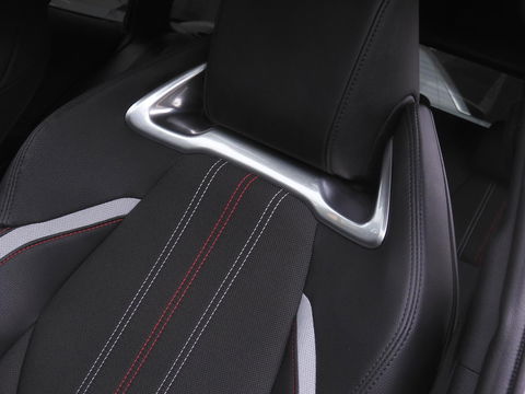 Toyota Corolla Touring Sports 2.0 HYBRID GR SPORT PLUS/ HEAD-UP/ ELEKT. KLEP/ JBL AUDIO/ KEYLESS