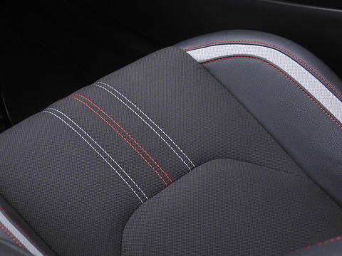 Toyota Corolla Touring Sports 2.0 HYBRID GR SPORT PLUS/ HEAD-UP/ ELEKT. KLEP/ JBL AUDIO/ KEYLESS