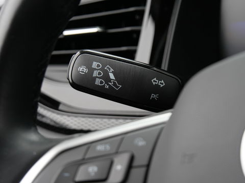 Volkswagen Taigo 1.0TSi LIFE/ CARPLAY/ IQ-LIGHT/ PDC V+A