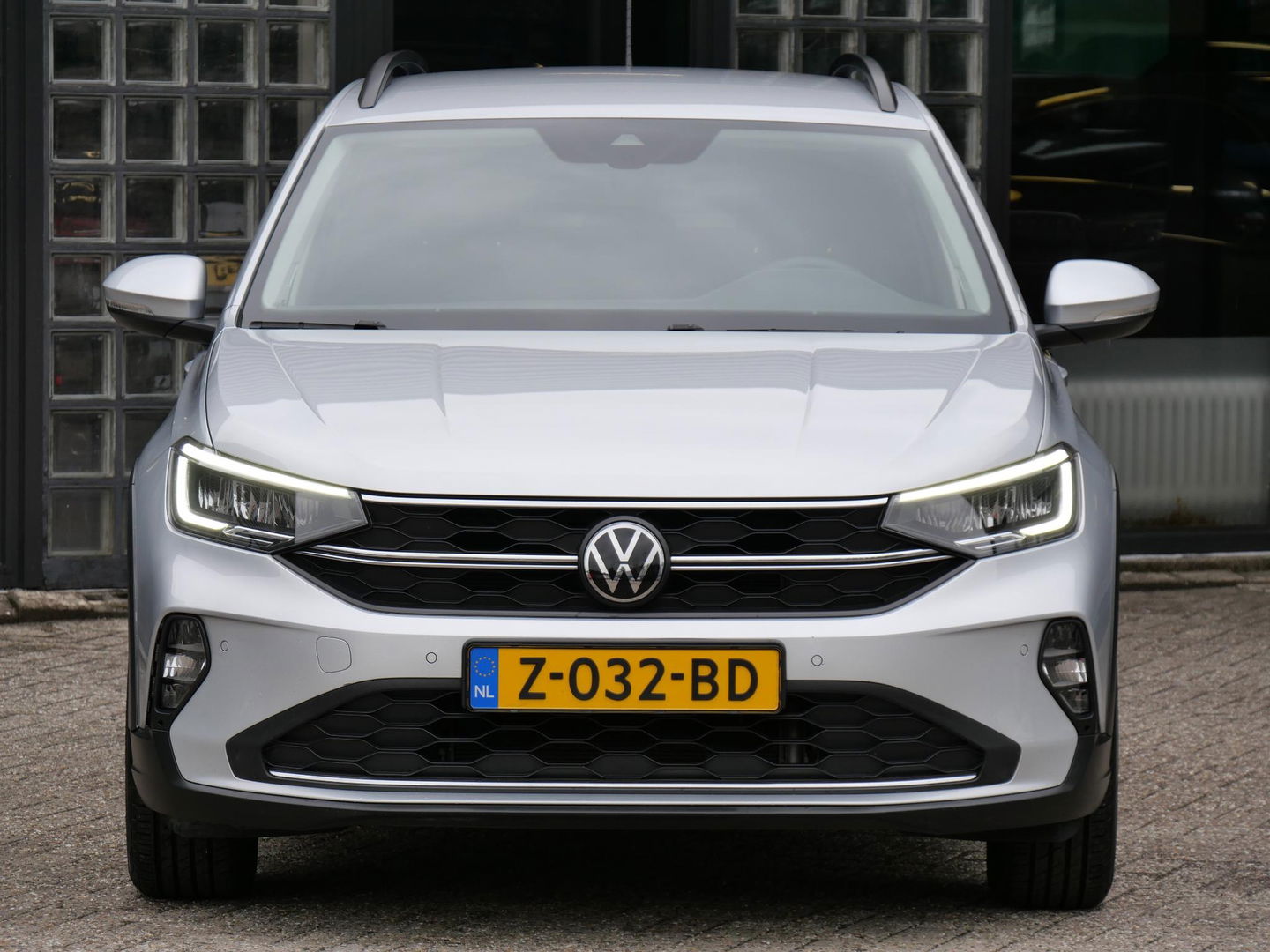 Volkswagen Taigo 1.0TSi LIFE/ CARPLAY/ IQ-LIGHT/ PDC V+A