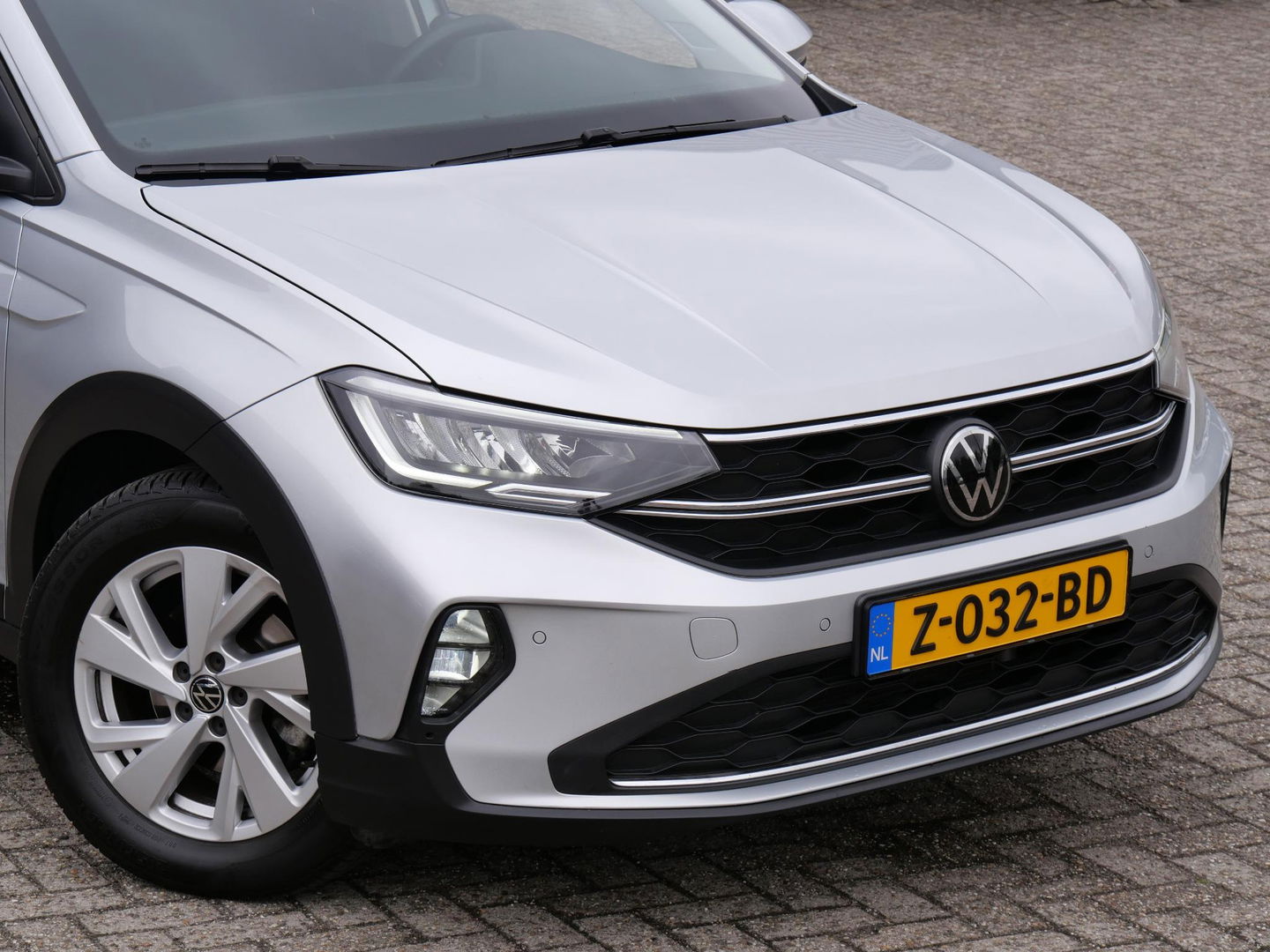 Volkswagen Taigo 1.0TSi LIFE/ CARPLAY/ IQ-LIGHT/ PDC V+A